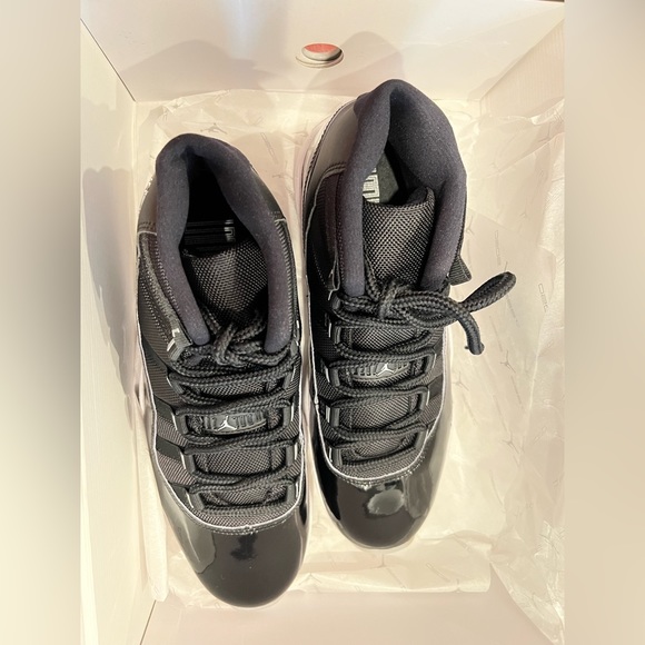 Jordan Retro 11 - Picture 3 of 6